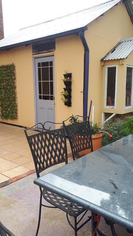 Willowgate Hall Luxury Hosted B&B - Accommodation Newcastle 2