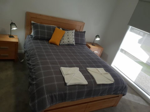 Wimmera Plains - Accommodation Newcastle 2