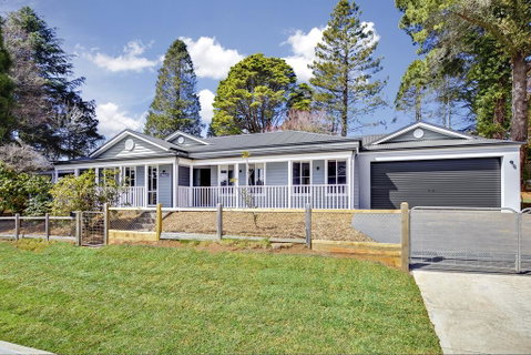 Winsome - Accommodation Newcastle 0