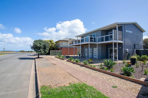 Xanadu - Aldinga Beach - Accommodation Newcastle 1
