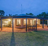 Yallingup Pet Friendly Bush Retreat - Accommodation Newcastle