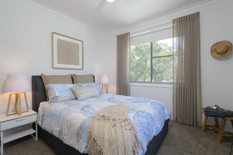YARINGA - Retreat Style Accomodation With Swimming Pool - Accommodation Newcastle 2