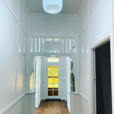 Yellow Door House Adelong - Accommodation Newcastle 3