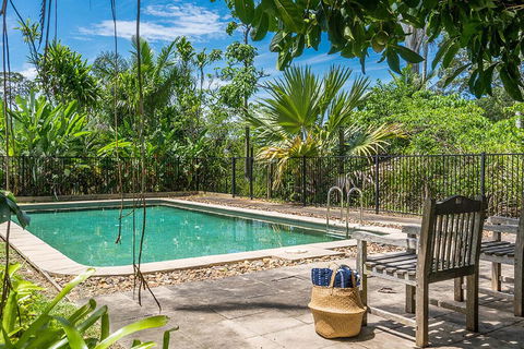 Your Luxury Escape - Cedar View - Accommodation Newcastle 3