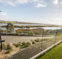 Serenity and sweeping Murray River views - Accommodation Newcastle