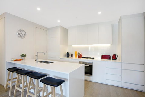 Heart Of St Kilda  Infinity Pool+Parking+WIFI - Accommodation Newcastle 3