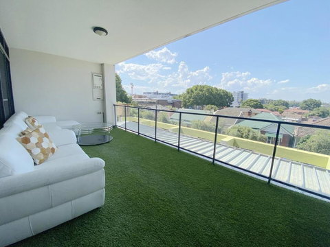 A Cozy 2B2B Apartment Near Airport & Train Station - Accommodation Newcastle 0