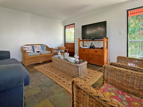 A BEACH AFFAIR - Accommodation Newcastle 2