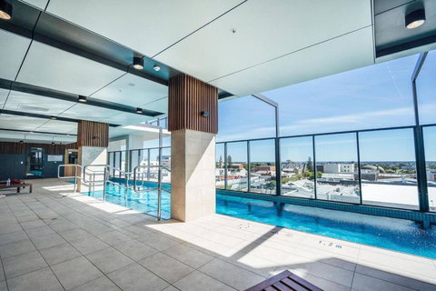 A Cut Above The West 3BR Staycation Pool Gym - Accommodation Newcastle 4