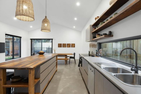 A Lazy Marlin - Accommodation Newcastle 1