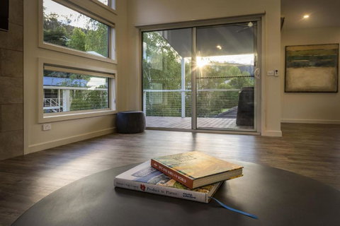 A Pear Tree Loft - Accommodation Newcastle 3