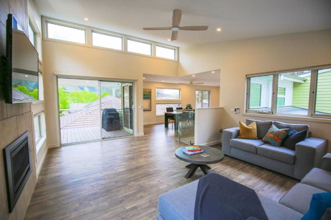 A Pear Tree Loft - Accommodation Newcastle 4