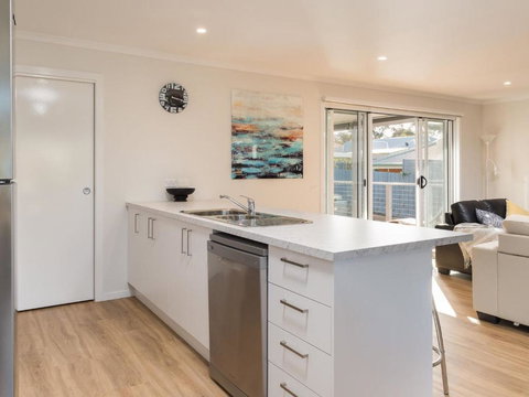 A Perfect Ten - Accommodation Newcastle 4