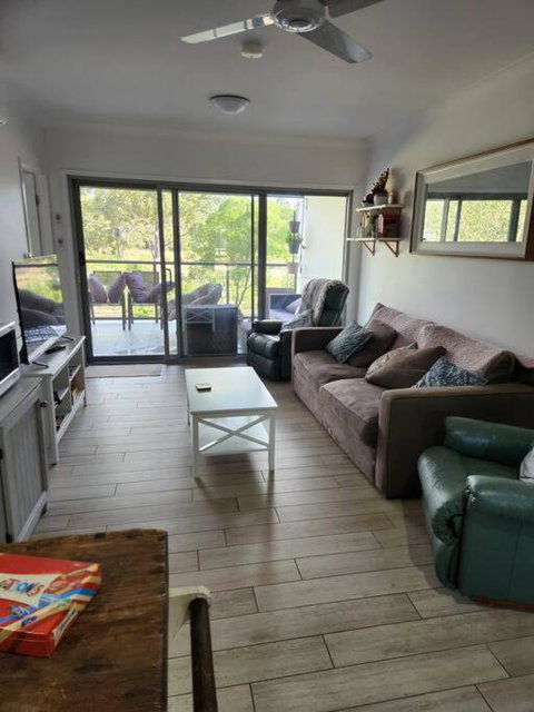 A Quiet Unit Overlooking A Reserve - Accommodation Newcastle 4