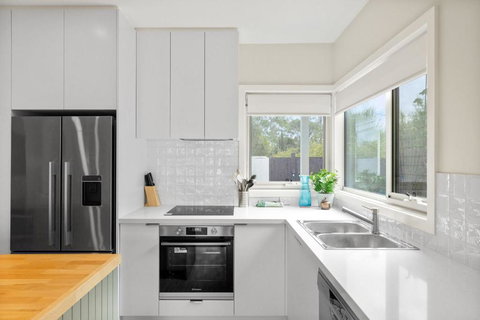 Aberdeen - Accommodation Newcastle 2