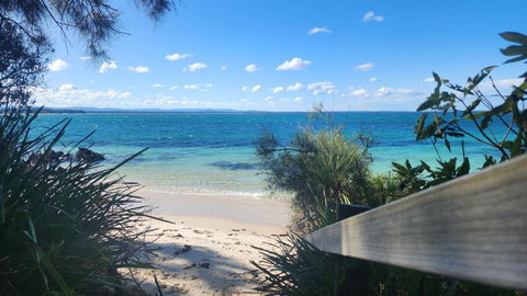 AXL Orion Beach Home: Beach Front - Accommodation Newcastle 2