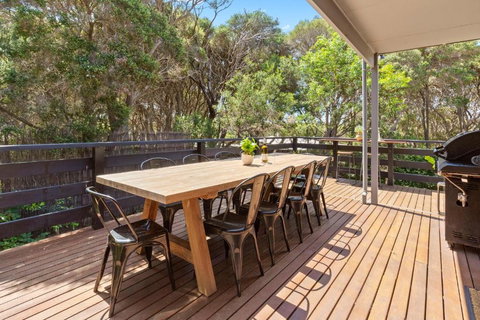 Back Beach Retreat - Accommodation Newcastle 4