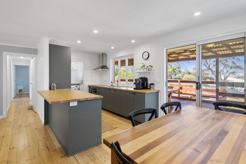 Baileys Normanville - 3 Hastings Street - Accommodation Newcastle 3