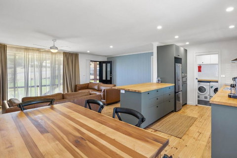 Baileys Normanville - 3 Hastings Street - Accommodation Newcastle 4