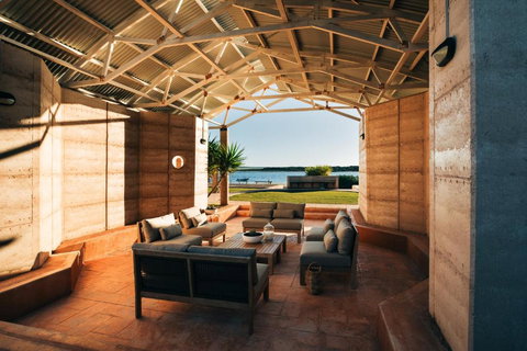 Baird Bay Seaside Villas - Accommodation Newcastle 4