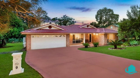 Balcolyns Beauty - The Ultimate Lakeside Escape - Accommodation Newcastle 0