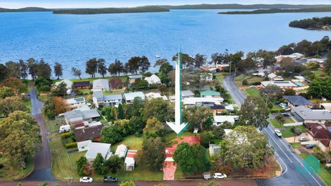 Balcolyns Beauty - The Ultimate Lakeside Escape - Accommodation Newcastle 1