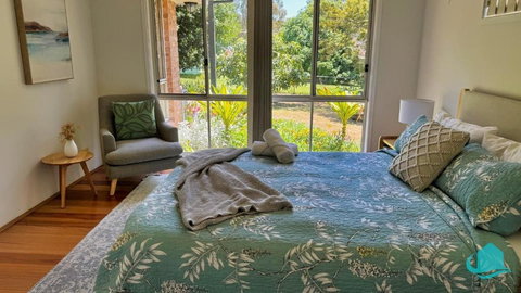 Balcolyns Beauty - The Ultimate Lakeside Escape - Accommodation Newcastle 2