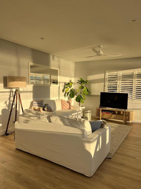 Balmoral Sands - Landing In Paradise - Accommodation Newcastle 2