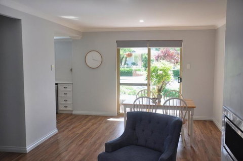 Balneaire 13 - Accommodation Newcastle 4