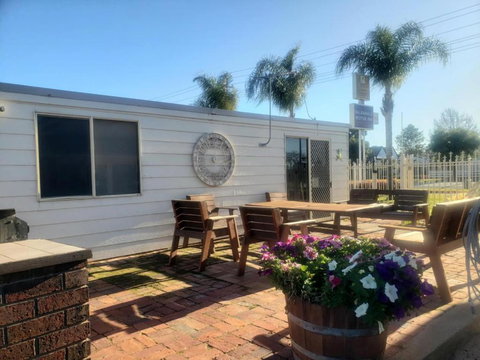 Balranald Motor Inn - Accommodation Newcastle 4