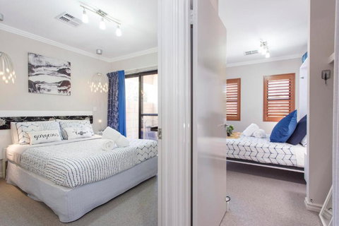 Bambino 438 - Accommodation Newcastle 4