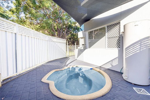 Banksia At Fingal 1 92 Rocky Point Rd Aircon Spa And Wi Fi - Accommodation Newcastle 3