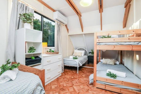 Banksia House - On Main Beach, Agnes Water - Accommodation Newcastle 1