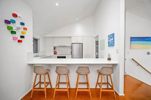 Banksia Tops - Accommodation Newcastle 2