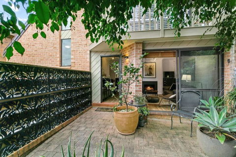 BARIS - Bariston Avenue Cremorne - Accommodation Newcastle 2