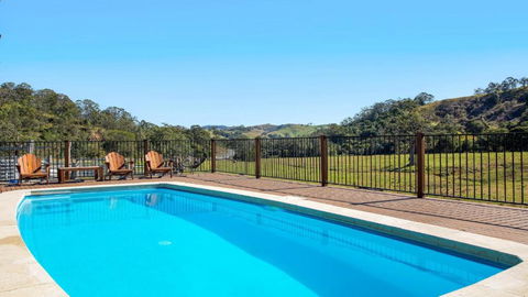 Barkeldine Farm Country Retreat - Accommodation Newcastle 0