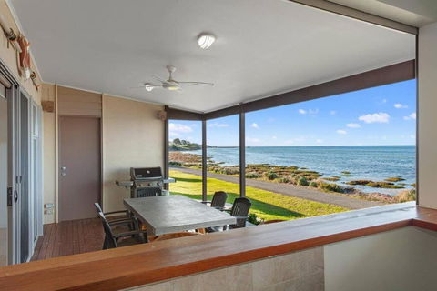 Bay House - Accommodation Newcastle 1