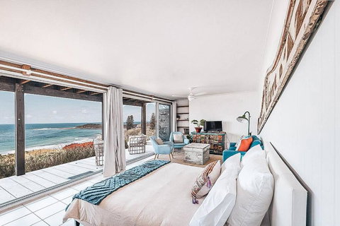 BAY PROPERTIES . Pacific Lodge Studio - Accommodation Newcastle 0