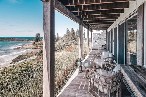 BAY PROPERTIES . Pacific Lodge Studio - Accommodation Newcastle 1