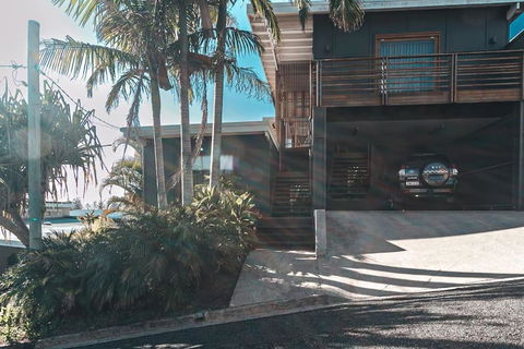 BAY PROPERTIES . The Chill - Accommodation Newcastle 2