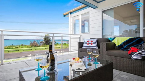 Bay Views - Accommodation Newcastle 0