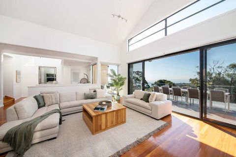 Bayview Bliss - Gas Heated Spa And Solar Heated Pool - Accommodation Newcastle 2