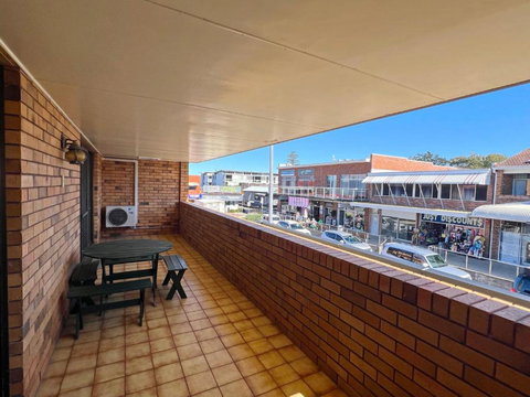 Baywatch - Bring Your Own Linen - Accommodation Newcastle 0