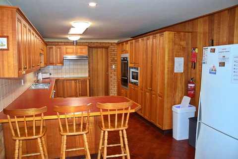 Baywatch - Bring Your Own Linen - Accommodation Newcastle 2