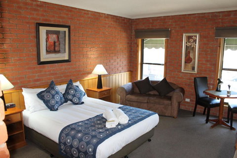 Bakery Hill Motel - Accommodation Newcastle 2