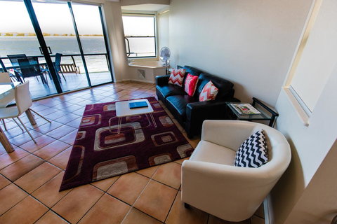 La Promenade - Accommodation Newcastle 32