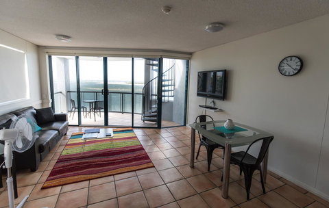 La Promenade - Accommodation Newcastle 7