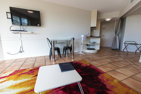 La Promenade - Accommodation Newcastle 15