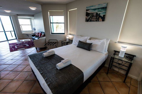 La Promenade - Accommodation Newcastle 1