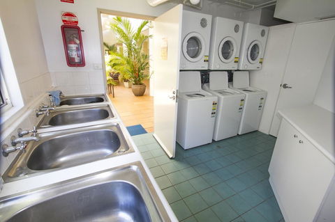 Port Douglas Apartments - Adults Only Oasis - Accommodation Newcastle 35